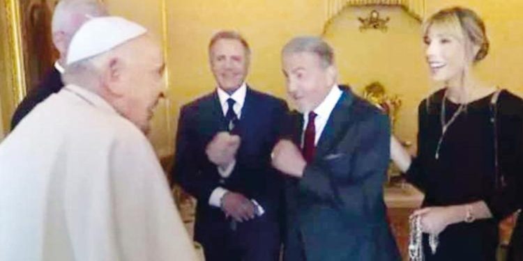 Rocky’den Papa’ya: Boksa var mısın