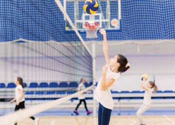 Şampiyonluk voleybol derslerine talebi artırdı