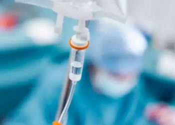 Serum fizyolojik yasaklandı mı? Sıhhat Bakanlığı’ndan o eserler için kısıtlama açıklaması