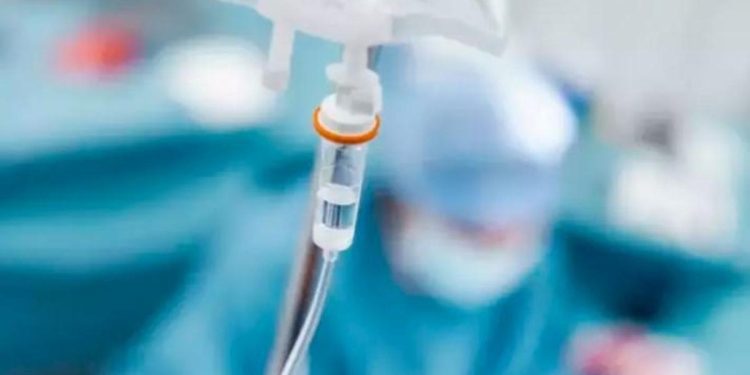 Serum fizyolojik yasaklandı mı? Sıhhat Bakanlığı’ndan o eserler için kısıtlama açıklaması