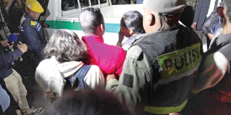 Stadyumda izdiham: 13 meyyit