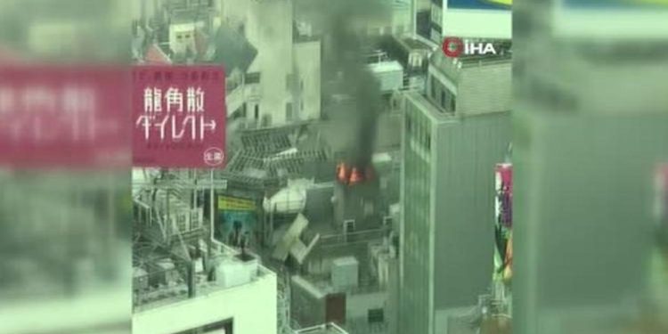 Tokyo’da yangın paniği