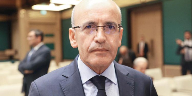 ‘Turizmdeki patlama cari açığı geriletiyor’