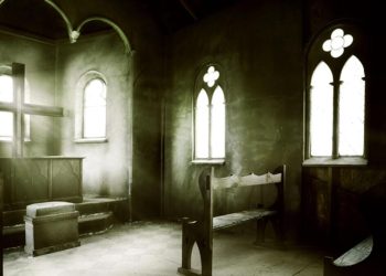 Tüyler ürperten keşif: Eski yatılı kilise okulunda 93 çocuk mezarı bulundu