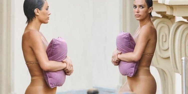 Ünlü müzikçiye ağır tenkit geldi: Güya eşi değil süs eşyası