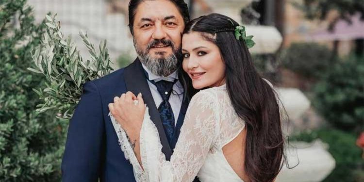 Ünlü oyuncu Deniz Çakır evlendi