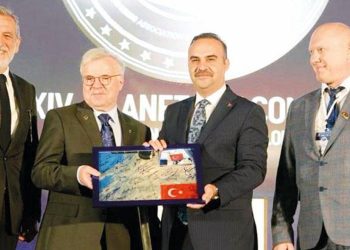 Uzay Kaşifleri Derneği Lideri Reinhold Ewald Bursa’da konuştu: Geleceği göklerde inşa edelim