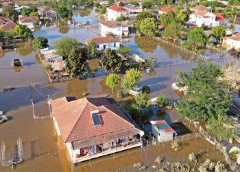 Yunanistan’da sel askeri üssü de vurdu