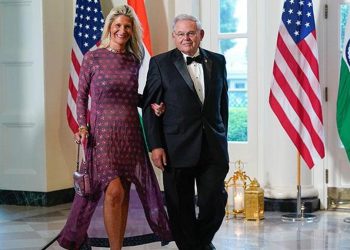 Yüz binlerce dolarlık yolsuzluk suçlaması… Türk düşmanı senatöre şok