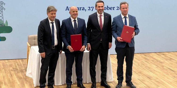 1,2 milyar dolarlık imza! 15 binden fazla şahsa istihdam sağlayacka