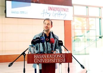 2 bin yeni öğrenciye ‘hoş geldiniz’ dedi