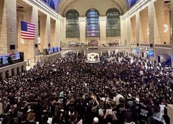 ABD’li Musevilerden oturma eylemi! Gazze’de ateşkes istediler