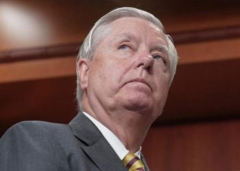 ABD’li senatörden skandal sözler! İran’ı maksat gösterdi: Ben olsam bombalardım