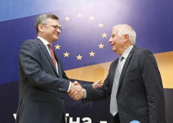 AB’li bakanlar Kiev’de toplandı… Ukrayna’da gövde gösterisi