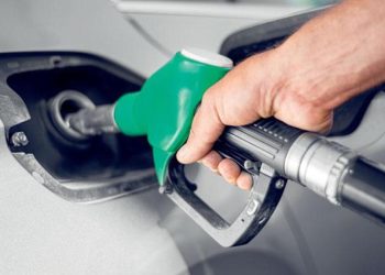 Akaryakıta 2 lira 10 kuruş indirim