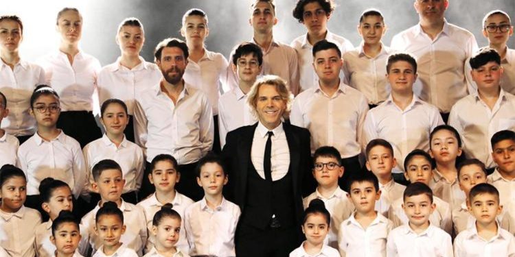 Arıca’nın “Cumhuriyet Marşı” na Büyük İlgi