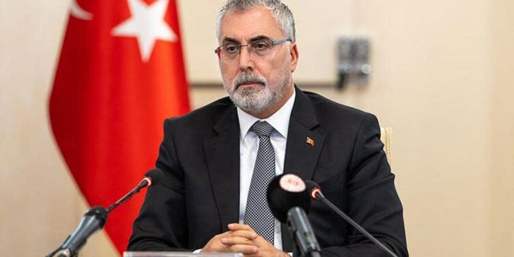 Bakan Işıkhan duyurdu! Sarsıntı bölgesindeki vilayetlerde sigorta yapılandırma mühleti uzatıldı