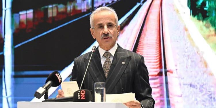 Bakan Uraloğlu: Basra Körfezi’ni Türkiye üzerinden Avrupa’ya bağlayacağız