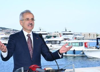 Bakan Uraloğlu: İzmir’i yat turizminin başşehrine dönüştüreceğiz