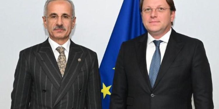 Bakan Uraloğlu’ndan Brüksel’de diyalog bildirisi