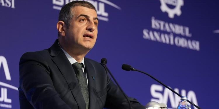 Bayraktar: Savunma endüstrimiz buzkıran gemisi üzere