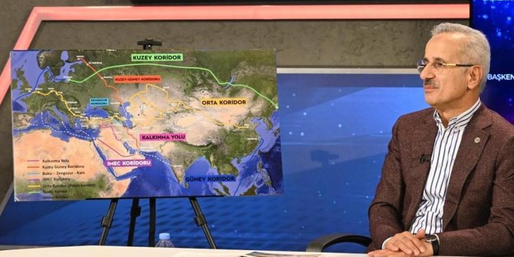 Brüksel’de ‘Küresel Geçit Forumu’… Bakan Uraloğlu, tepede Kalkınma Koridoru’nu anlatacak