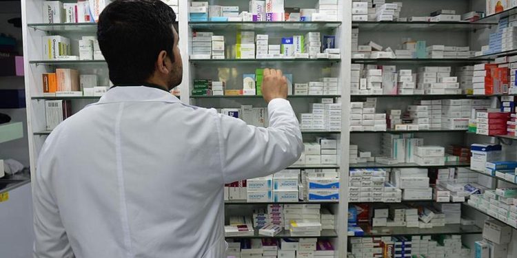 Cumartesi günü eczaneler açık mı? Cumartesi nöbetçi eczane mi açık oluyor?