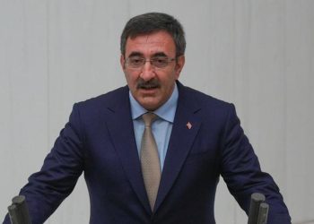 Cumhurbaşkanı Yardımcısı Yılmaz: Kişi başına gelirin 17 bin 554 dolara ulaşması hedefleniyor