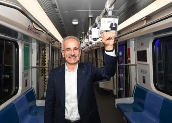 Dev metro Pendik-Sabiha Gökçen çizgisi 1 yaşında