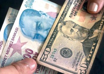 Dolar/TL’de artış beklentisi geriledi
