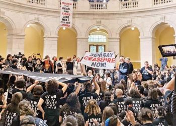 Dünyadan reaksiyon yağdı