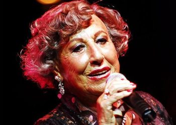 Efsane Diva New York meydanında