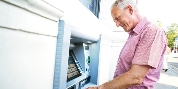 Emeklilere ek 5 bin TL Komisyon’da kabul edildi