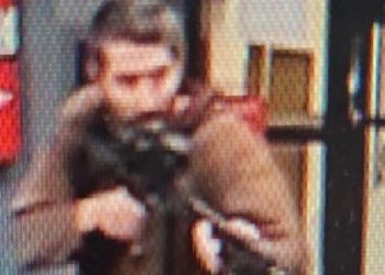 Federal casuslar devreye girdi!ABD silahlı saldırganı arıyor