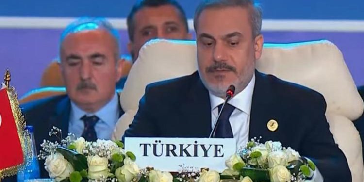 ‘Filistin’in acısı normalleştiriliyor’ Bakan Fidan: İsrail Gazze’de 2 milyon kişiyi mahpusta tutuyor