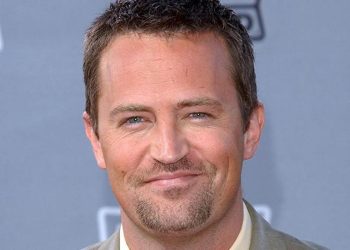 Friends dizisinin yıldızı Matthew Perry 54 yaşında hayatını kaybetti!