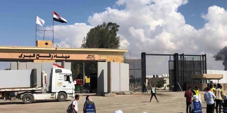 Gazze Şeridi’ne bugün yardım konvoyu girmedi! DSÖ’den “derhal insani ateşkes” daveti