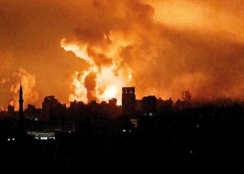 Gazze Şeridi’ne tam karartma