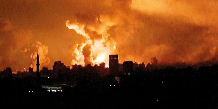 Gazze Şeridi’ne tam karartma