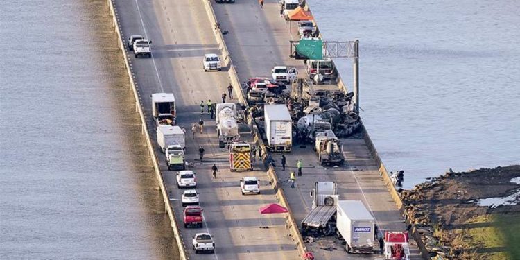 Harika sis faciası: 7 meyyit