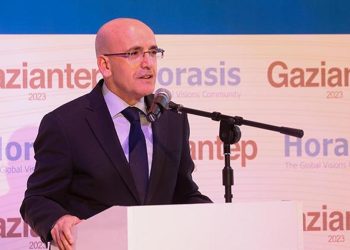 Hazine ve Maliye Bakanı Mehmet Şimşek Türkiye’de yatırım fırsatlarını anlattı… ‘Enflasyonla çaba en değerli önceliktir’
