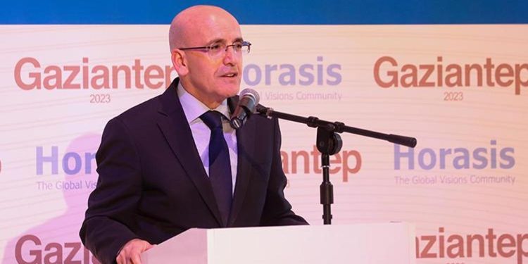 Hazine ve Maliye Bakanı Mehmet Şimşek Türkiye’de yatırım fırsatlarını anlattı… ‘Enflasyonla çaba en değerli önceliktir’