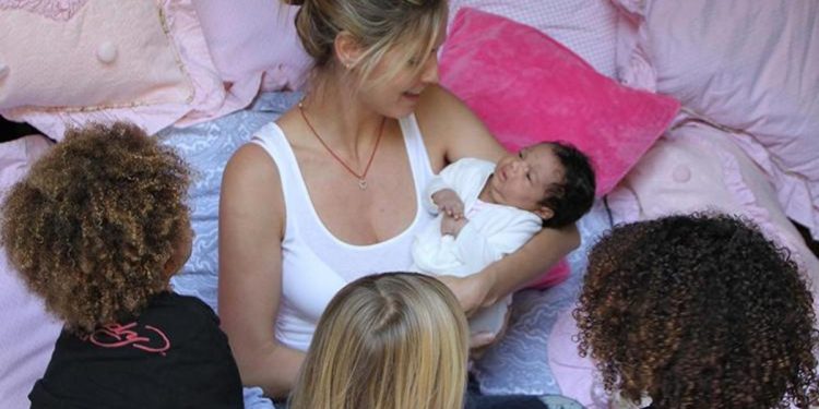 Herkes onun şöhretli model kızını tanıyor… Öteki çocuklarını ise herkesten sakladı: Geniş aile bir ortada