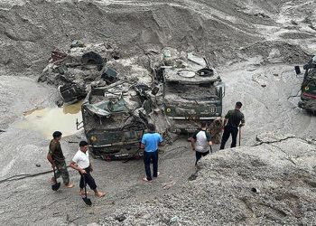 Hindistan’da acı bilanço… Sel felaketinde meyyit sayısı 40’a yükseldi