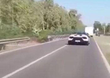 İtalya’da muhteşem araba tipi sırasında feci kaza: 2 meyyit