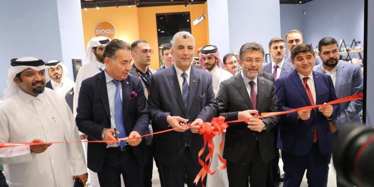 Katar’ın en büyük AVM’sinde yeni mağaza