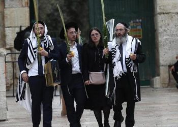 Kiliseye tüküren fanatik Museviler gözaltına alındı