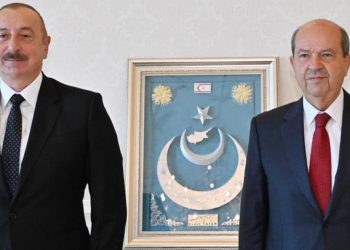 KKTC Cumhurbaşkanı Tatar, Aliyev ile bir ortaya geldi