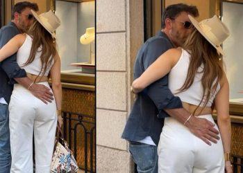 Kocası onun ruhuna farklı cildine farklı aşık… Ancak onu bir daha elinden kaçırmamak için elinden geleni gerisine koymuyor