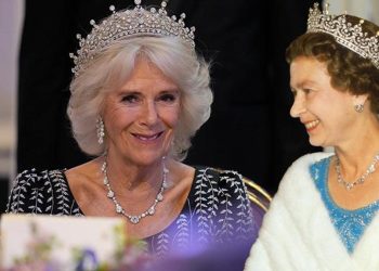 Kraliçe öldü, en sevdiği taç ona kaldı… Sence de biraz ivedi olmadı mı Camilla!